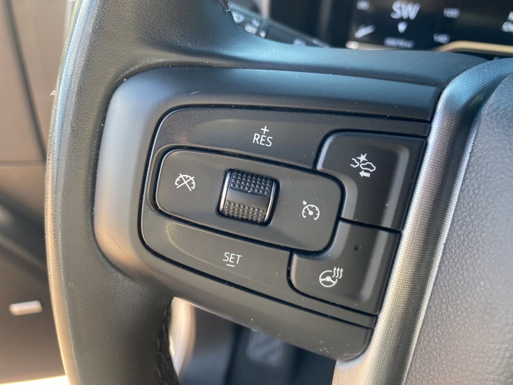 Used 2024 GMC Yukon SLT w/ SLT Luxury Package image 33