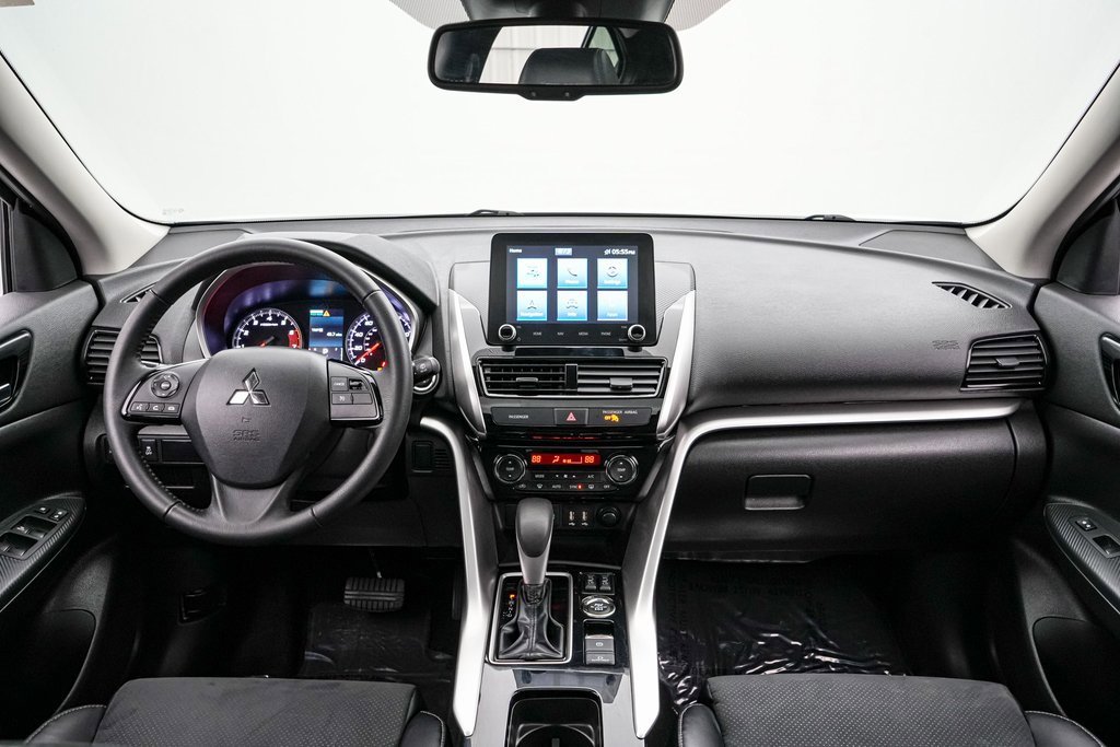 Used 2023 Mitsubishi Eclipse Cross SE image 14