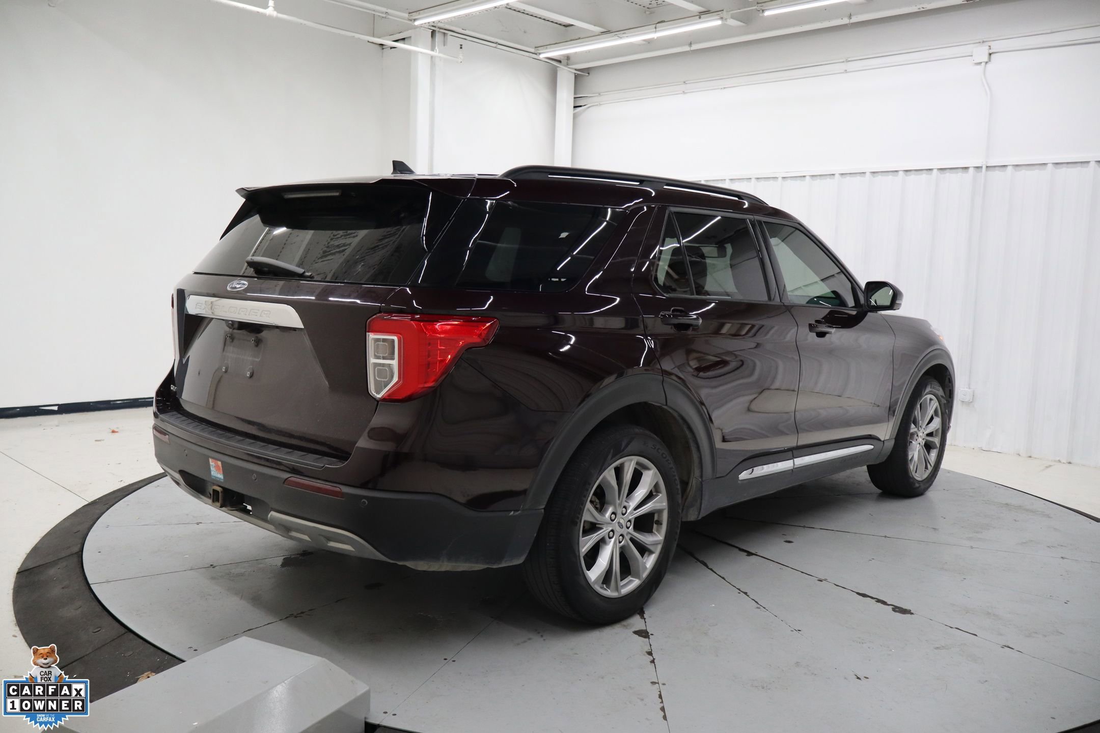 Certified 2022 Ford Explorer XLT w/ Equipment Group 202A image 4