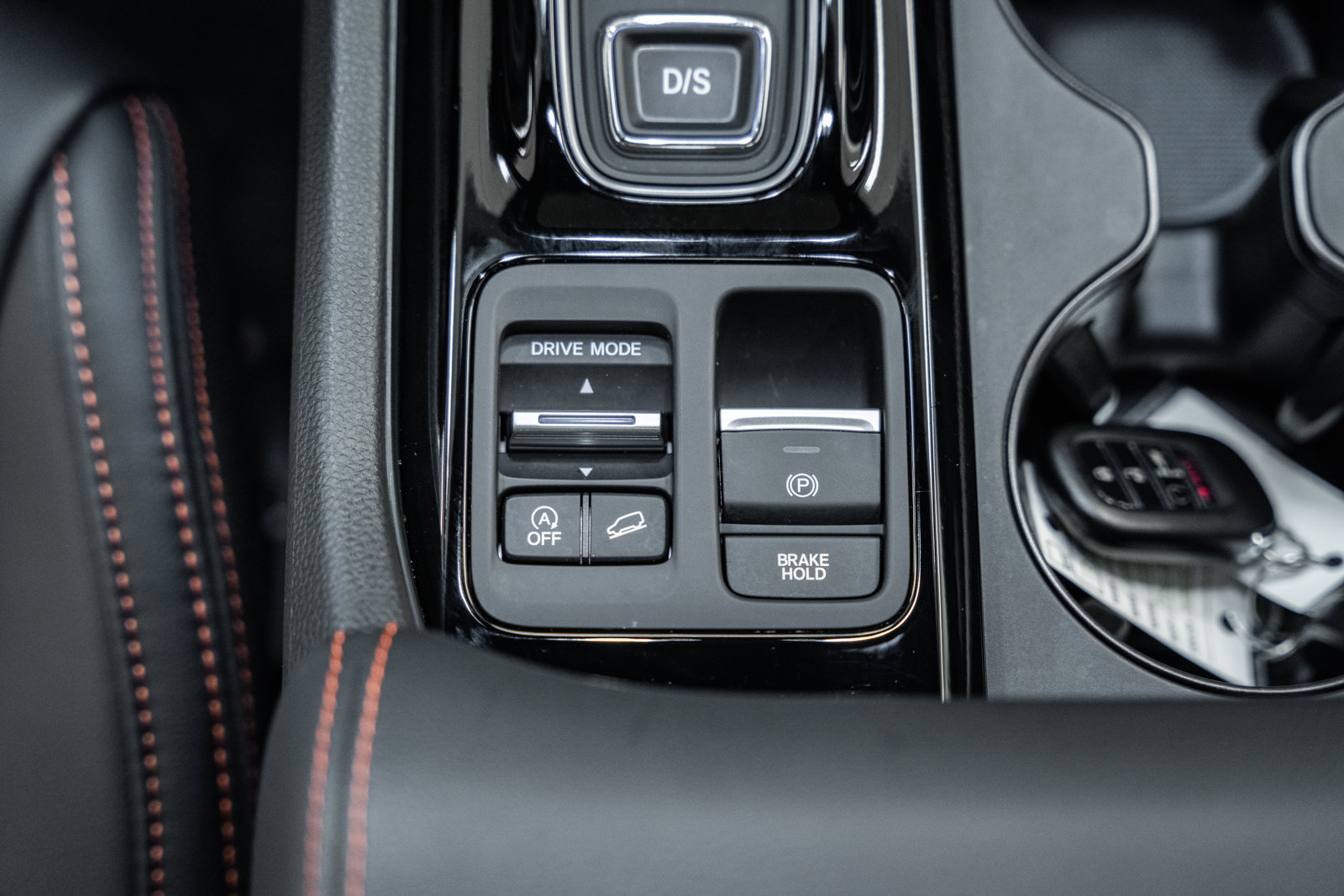 Used 2025 Honda Pilot TrailSport image 34