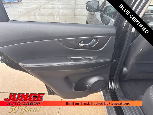 Used 2020 Nissan Rogue SV AWD/4WD image 15