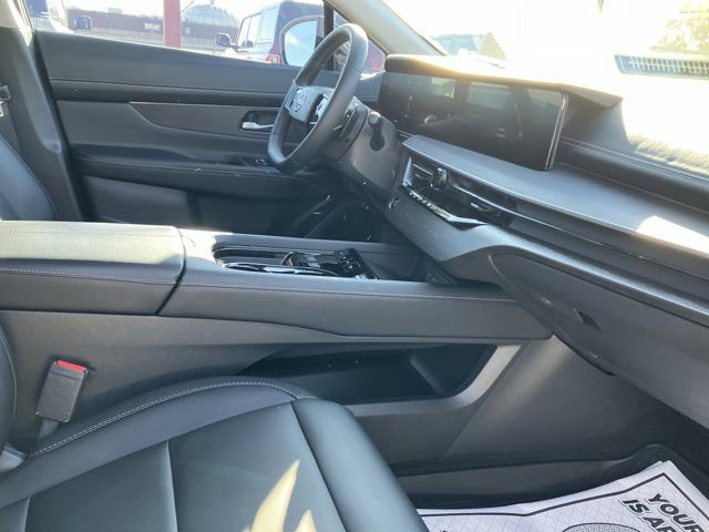 Used 2025 Nissan Murano SV AWD/4WD image 34