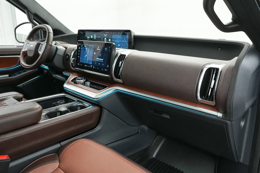 Certified 2025 Ford Expedition King Ranch image 31