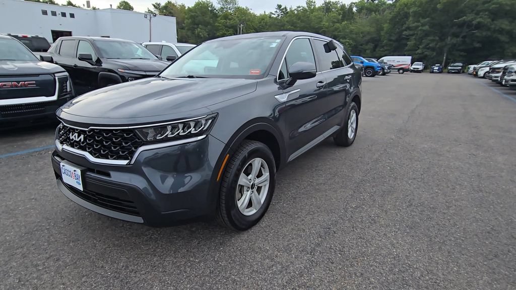 Used 2023 Kia Sorento LX AWD/4WD image 14