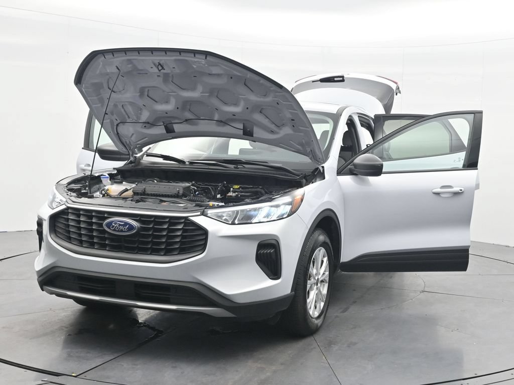 Certified 2025 Ford Escape Active w/ Cold Weather Package AWD/4WD image 43