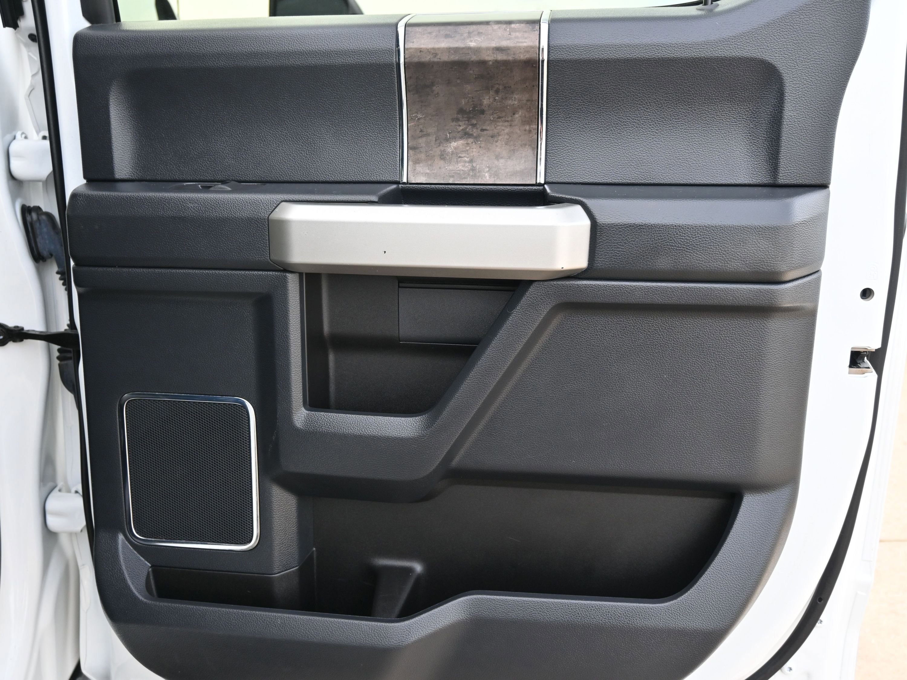 Certified 2022 Ford F350 Lariat w/ Lariat Ultimate Package image 14