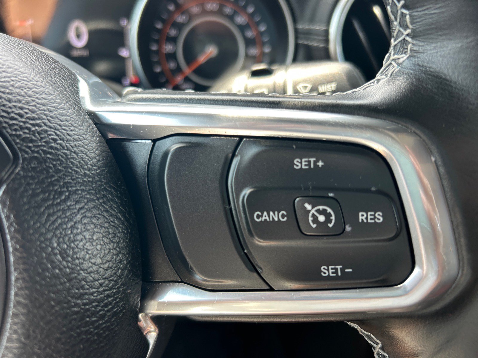 Used 2022 Jeep Wrangler Unlimited Sahara w/ Cold Weather Group AWD/4WD image 24