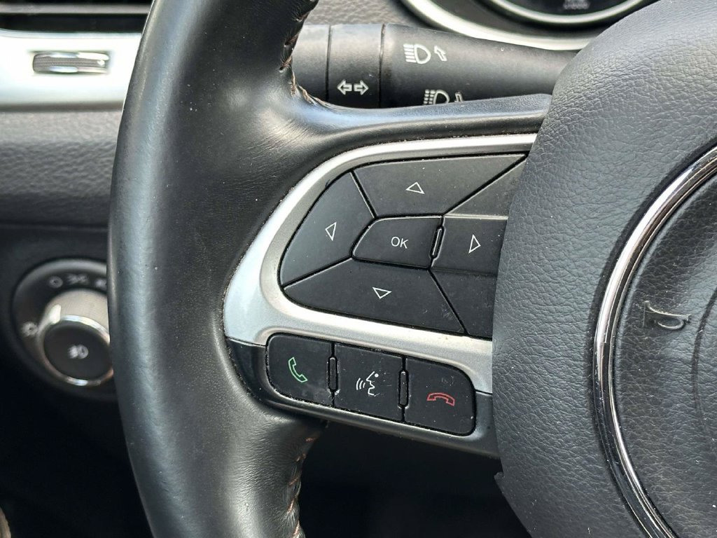Used 2018 Jeep Compass Latitude AWD/4WD image 23