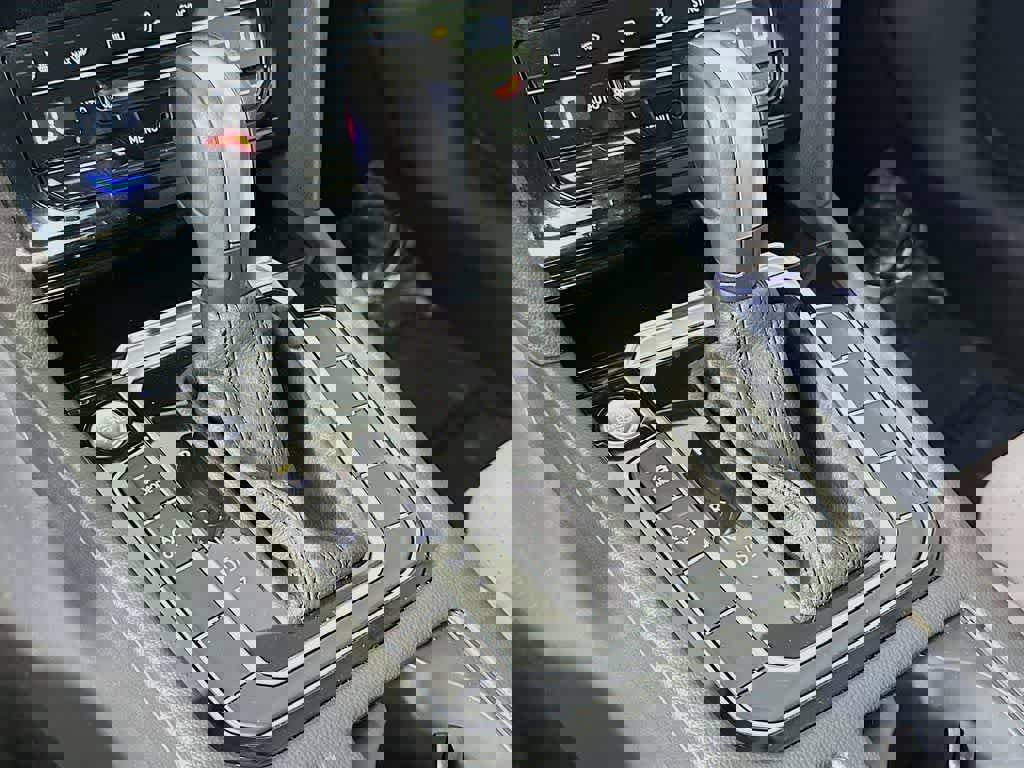 Used 2021 Volkswagen Arteon SE image 22