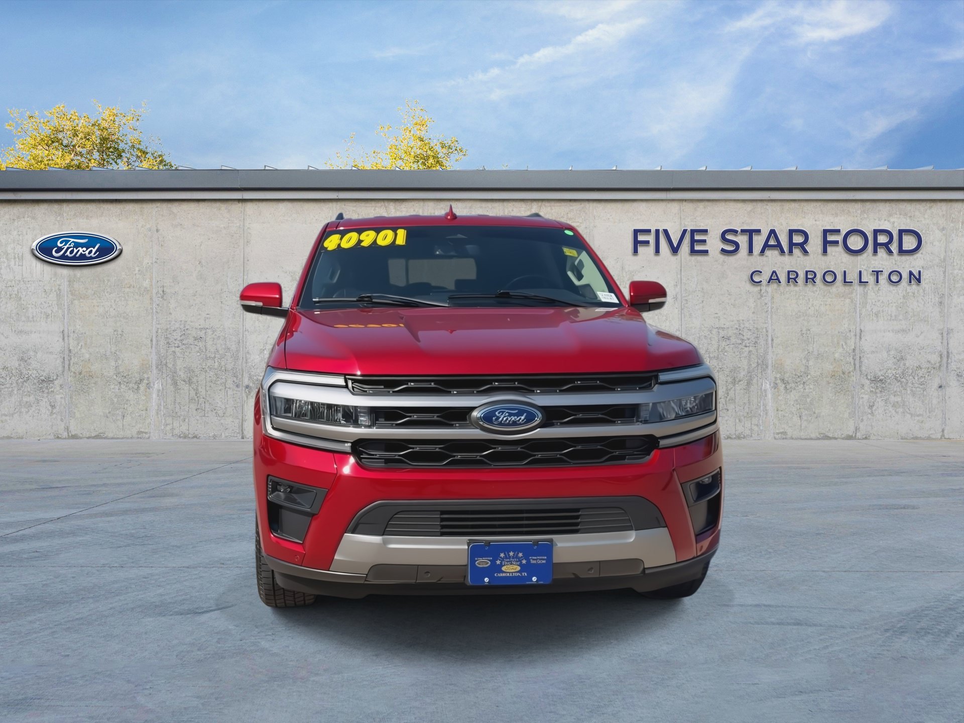 Certified 2022 Ford Expedition XLT RWD image 3