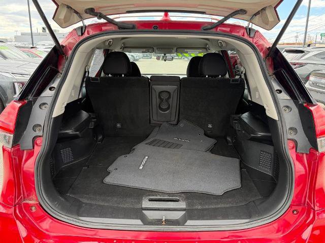 Used 2017 Nissan Rogue SV AWD/4WD image 18