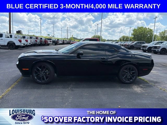 Used 2021 Dodge Challenger SXT w/ Blacktop Package RWD image 2