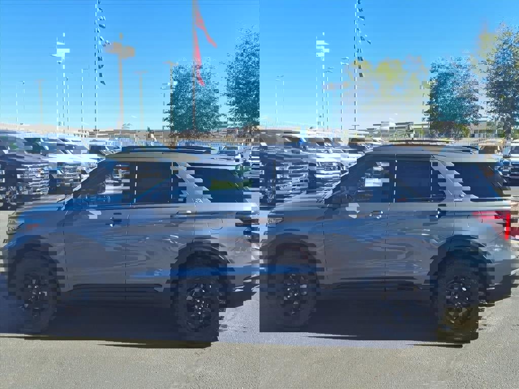 Certified 2022 Ford Explorer Timberline image 2