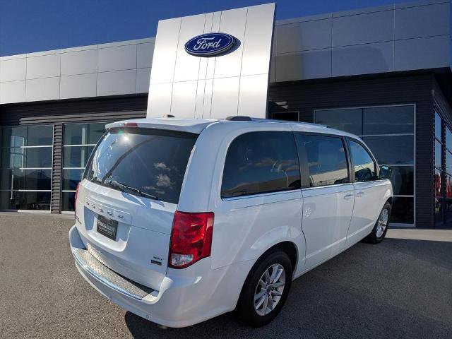 Used 2019 Dodge Grand Caravan SXT w/ Driver Convenience Group image 2