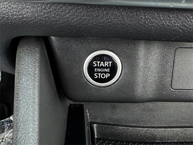 Used 2021 Nissan Rogue SV w/ Premium Package image 18