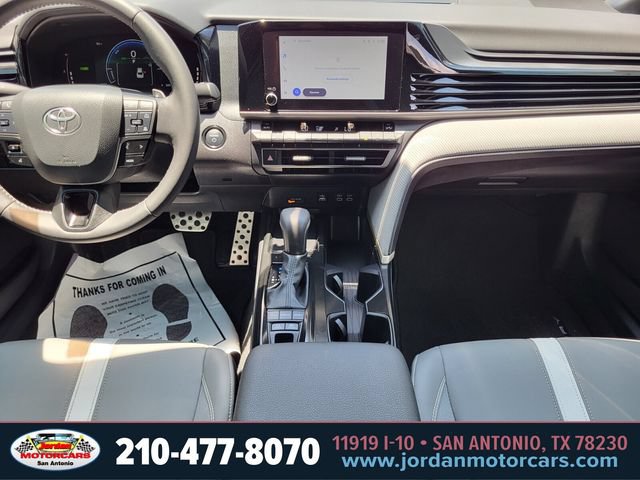 Used 2025 Toyota Camry SE w/ Convenience Package FWD image 15