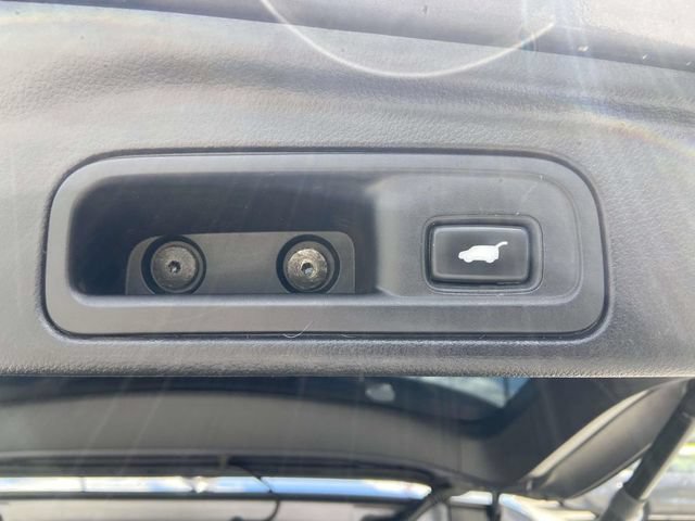 Used 2020 Honda Pilot Touring image 11