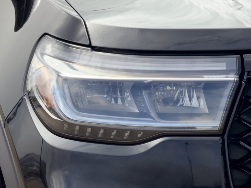 Certified 2025 Ford Explorer ST-Line w/ Premium Package RWD image 12