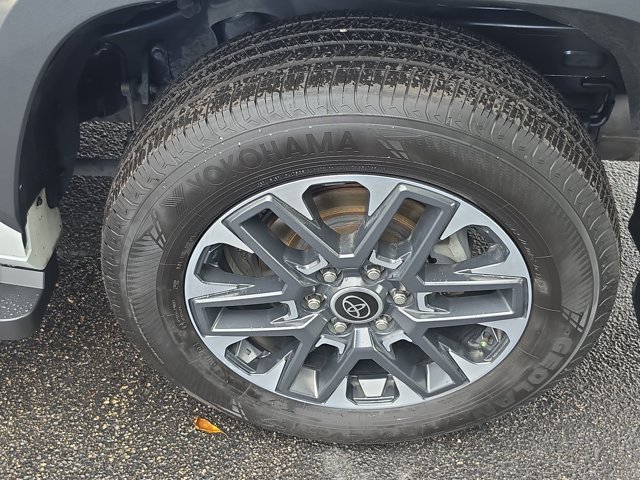 Used 2024 Toyota Sequoia Limited w/ Tow Technology Package AWD/4WD image 9