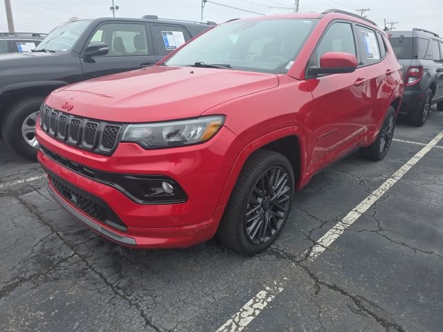 Used 2023 Jeep Compass Limited AWD/4WD image 3