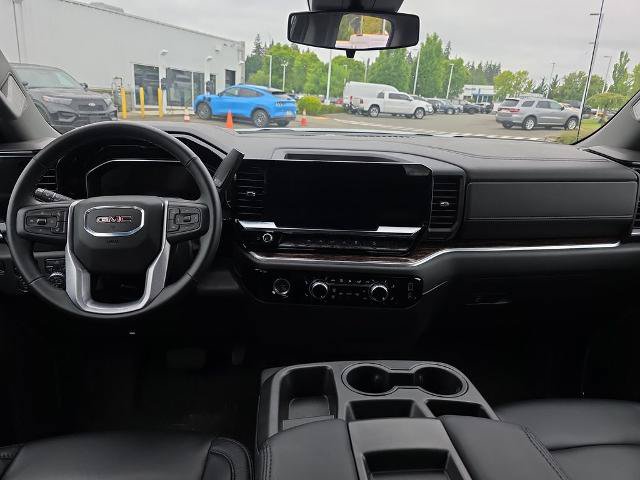 Used 2024 GMC Sierra 1500 Elevation AWD/4WD image 6