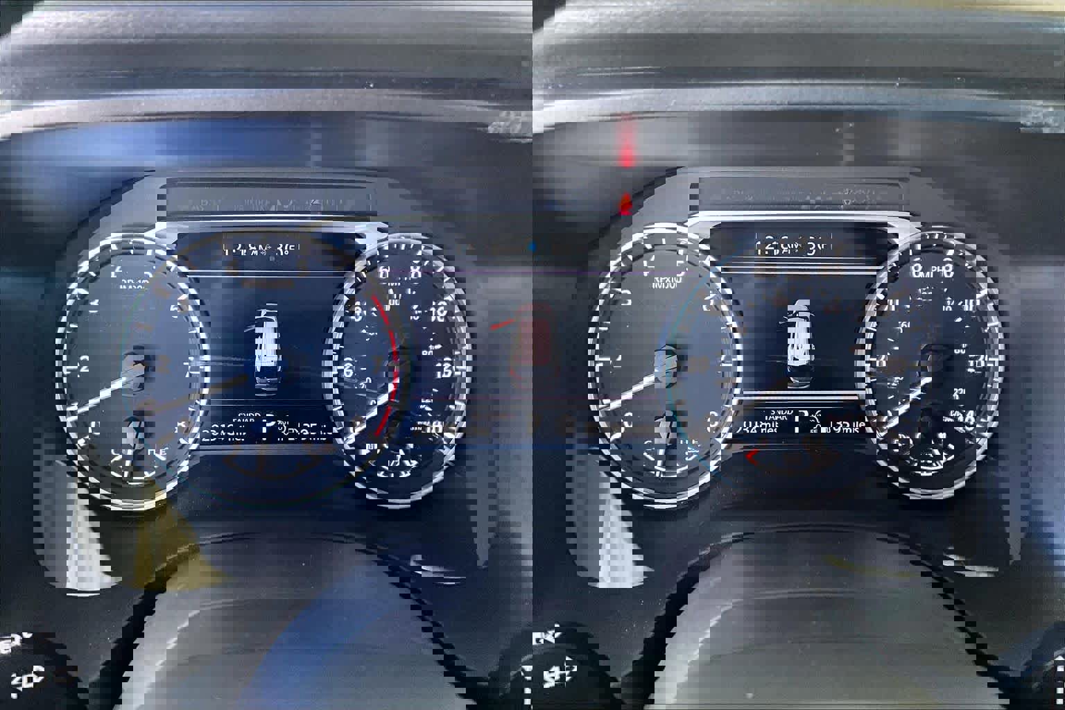 Used 2025 Nissan Rogue SV image 23