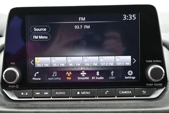 Used 2025 Nissan Rogue SV FWD image 19
