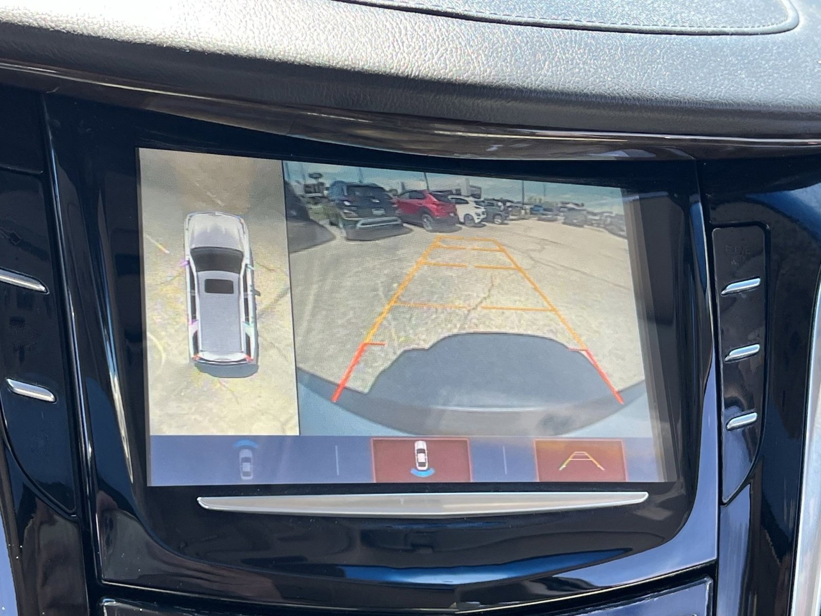 Used 2018 Cadillac Escalade Premium Luxury RWD image 27
