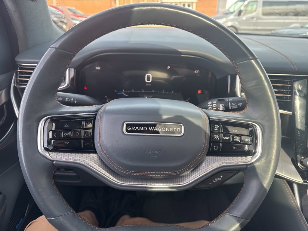 Used 2022 Jeep Grand Wagoneer Series III w/ Rear Seat Video Group 1 image 18