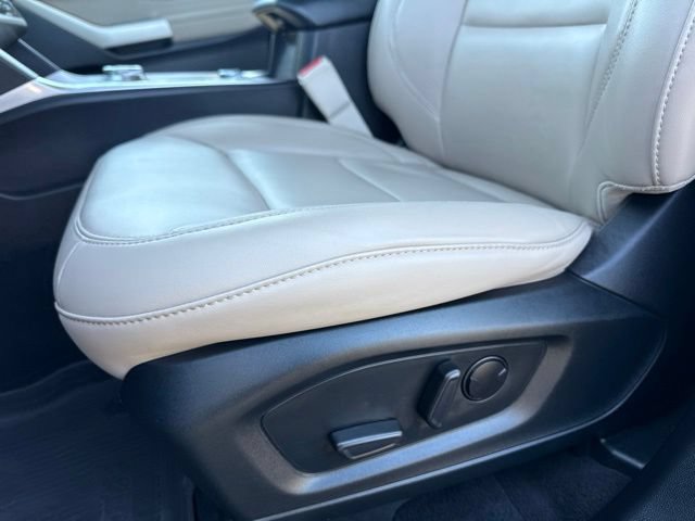 Certified 2023 Ford Explorer XLT w/ Equipment Group 202A AWD/4WD image 19