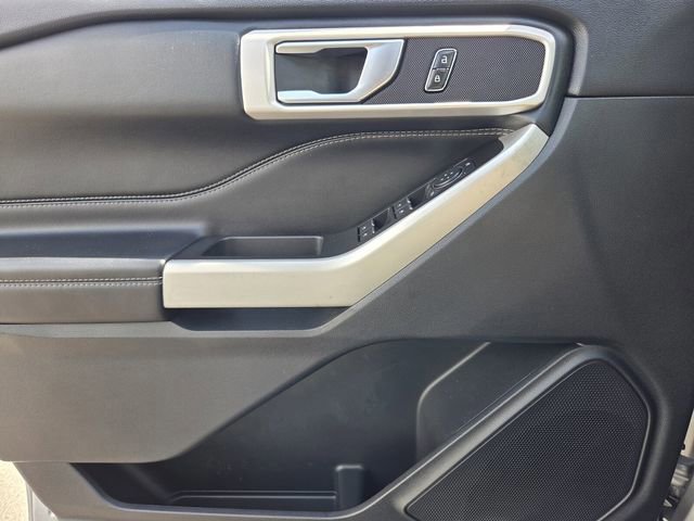 Certified 2022 Ford Explorer XLT w/ Equipment Group 202A RWD image 23