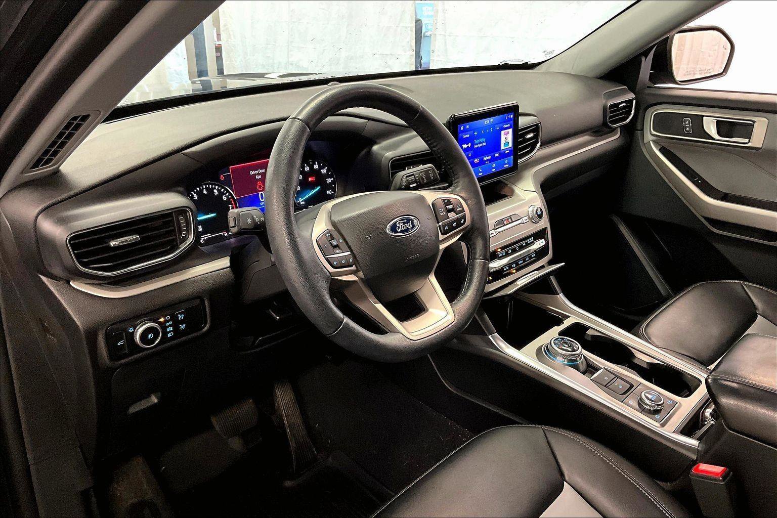 Certified 2023 Ford Explorer XLT w/ Equipment Group 202A image 12