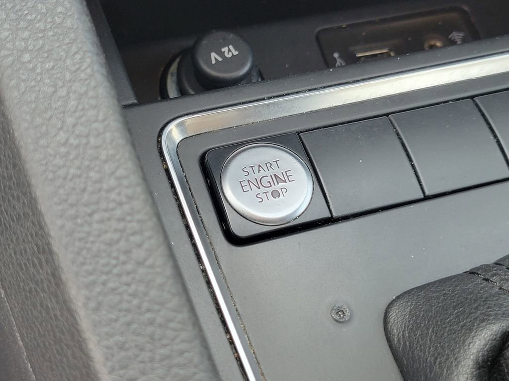 Used 2017 Volkswagen Jetta SE FWD image 26