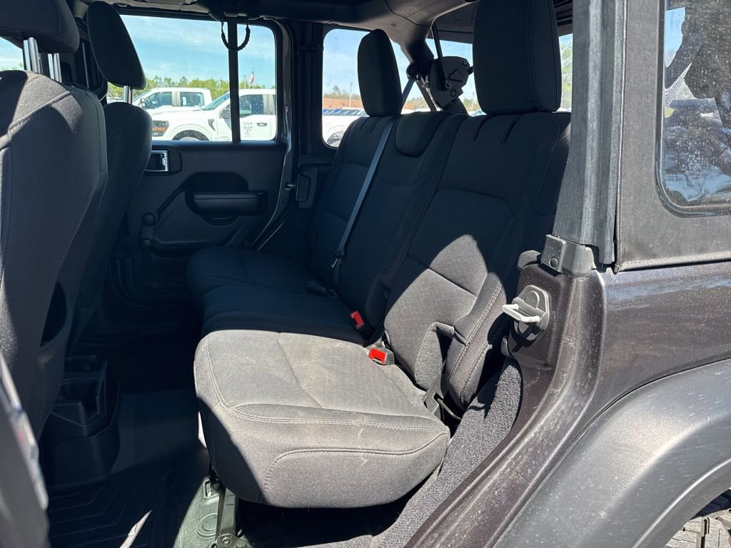 Used 2022 Jeep Wrangler Unlimited Sport image 12