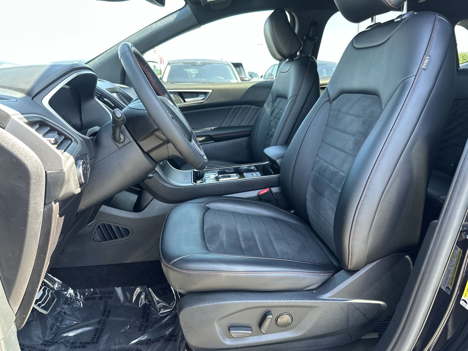 Certified 2020 Ford Edge ST-Line w/ Cold Weather Package AWD/4WD image 15