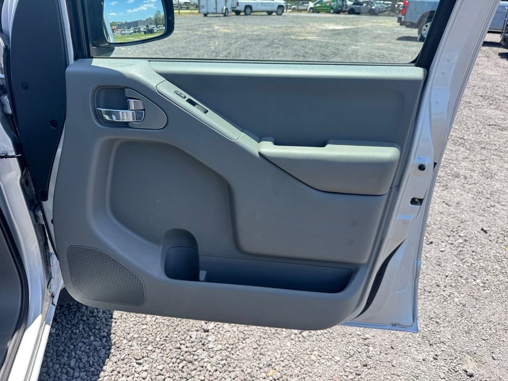 Used 2019 Nissan Frontier SV w/ Value Truck Package RWD image 18