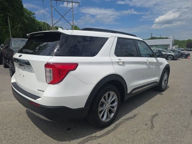Certified 2023 Ford Explorer XLT w/ Equipment Group 202A AWD/4WD image 4