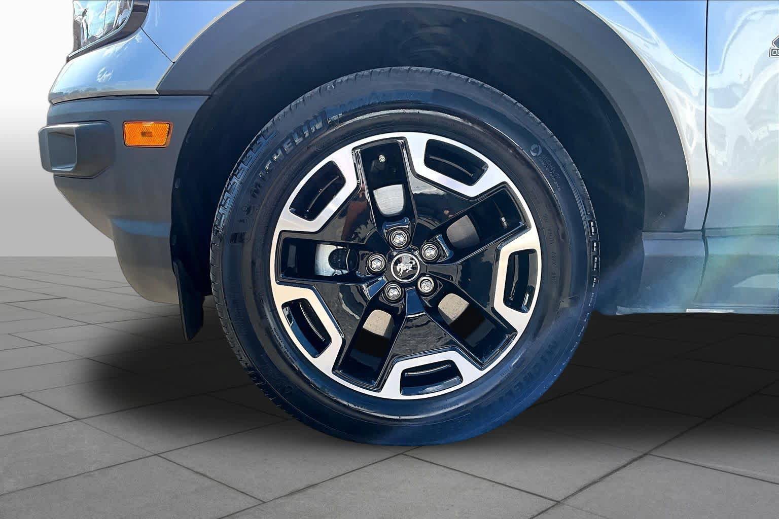 Certified 2023 Ford Bronco Sport Outer Banks w/ Tech Package AWD/4WD image 11
