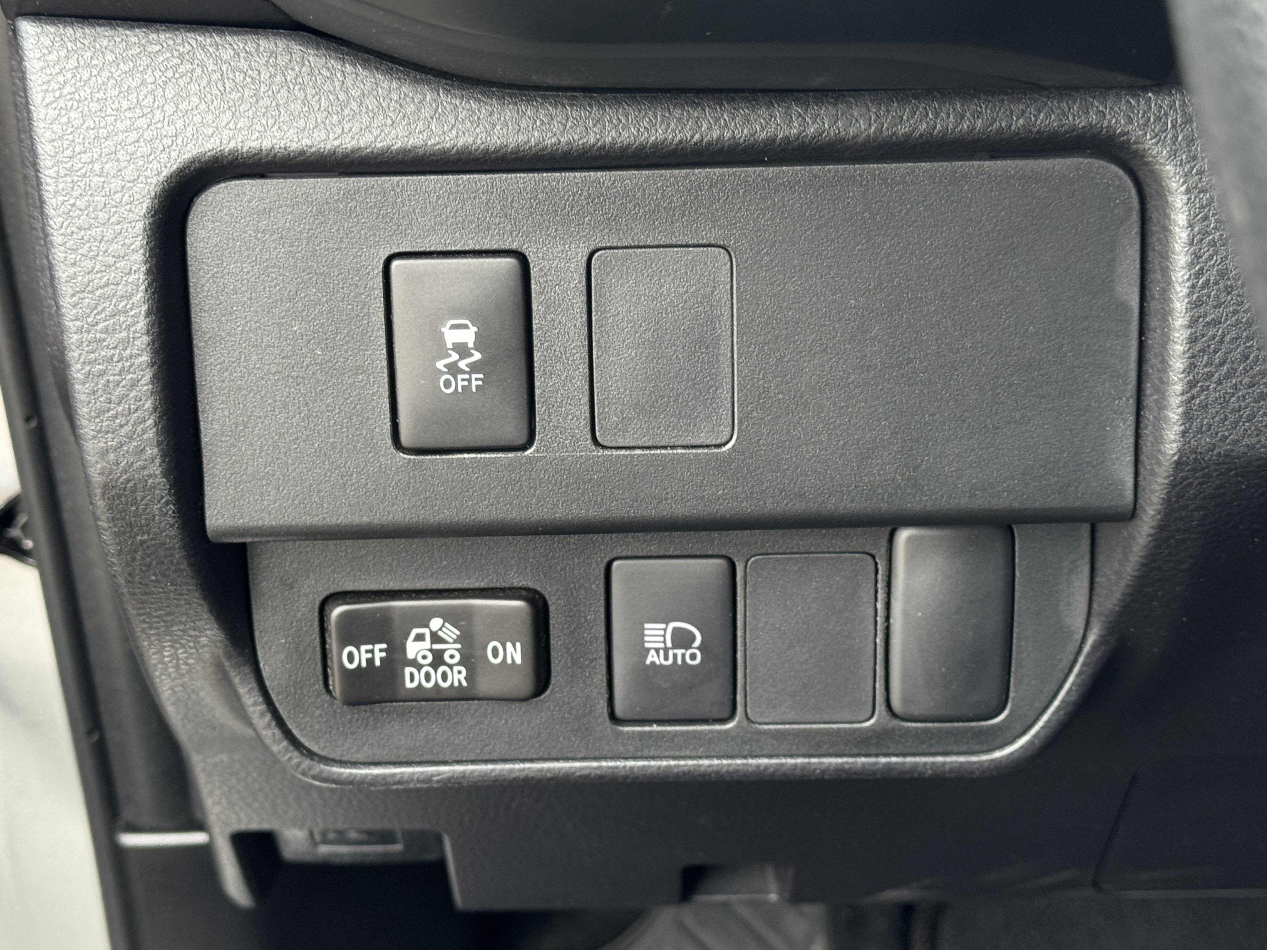 Used 2023 Toyota Tacoma SR image 19