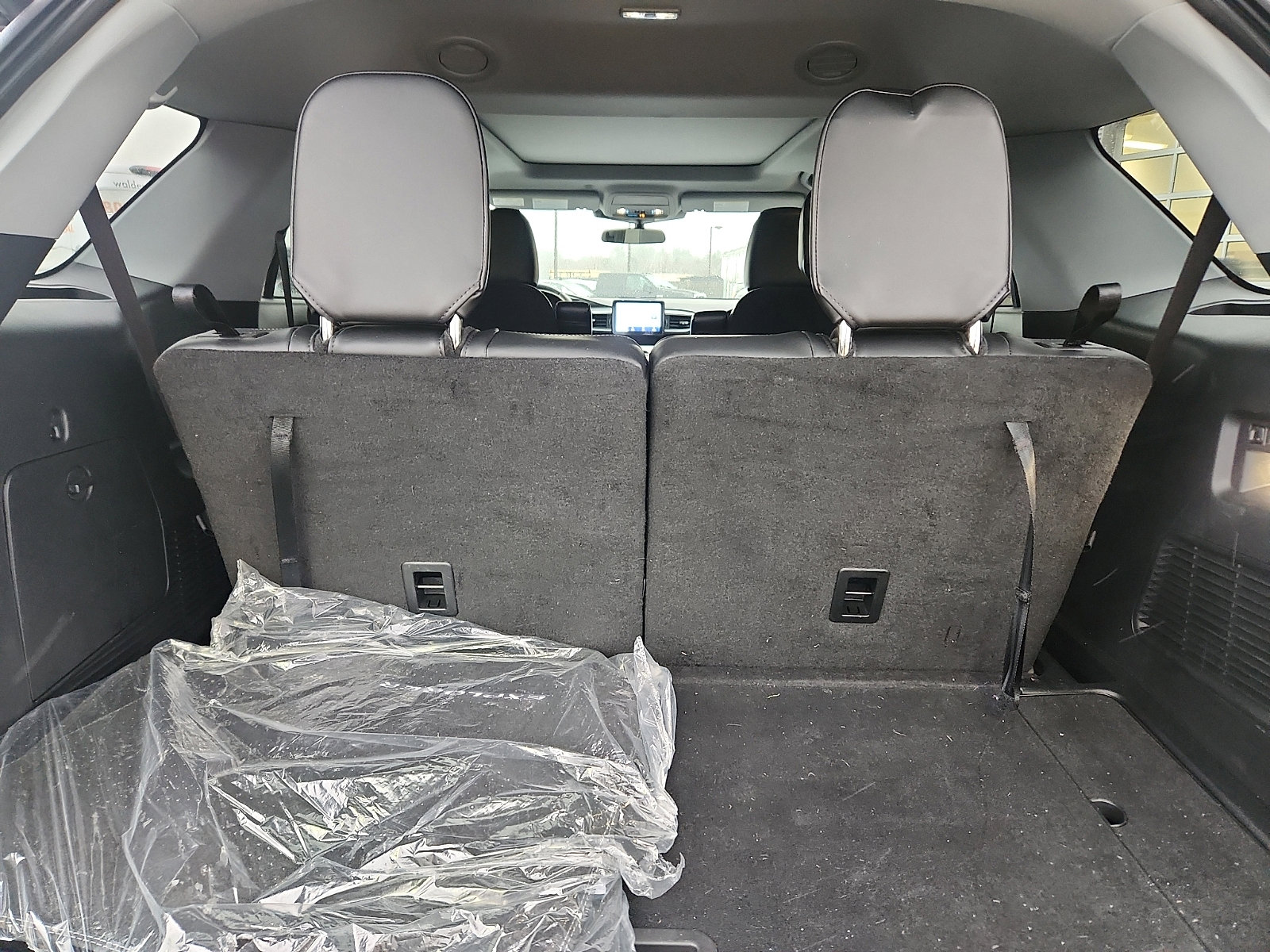 Certified 2023 Ford Explorer XLT w/ Equipment Group 202A image 28