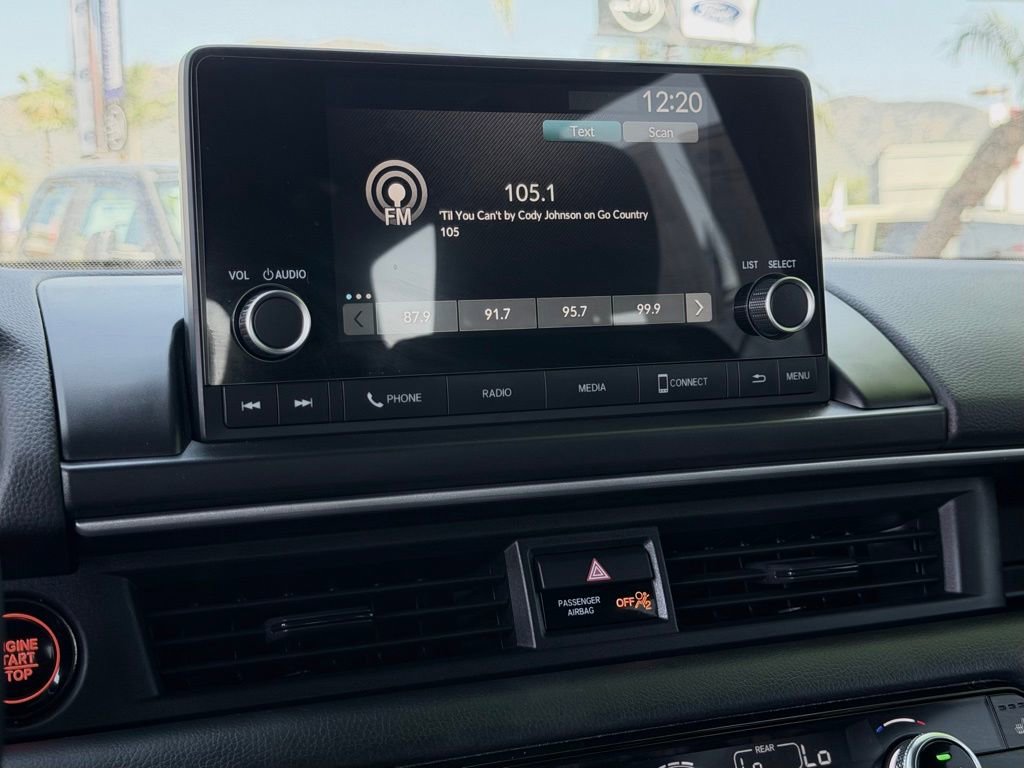 Used 2025 Honda Pilot Sport image 23