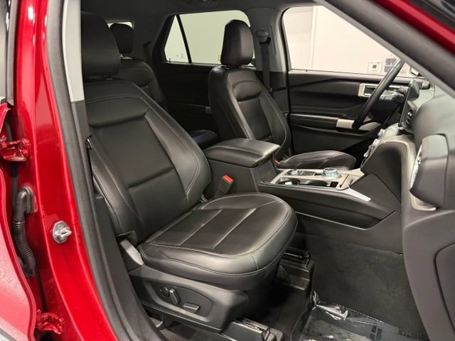 Certified 2023 Ford Explorer XLT w/ Equipment Group 202A AWD/4WD image 36