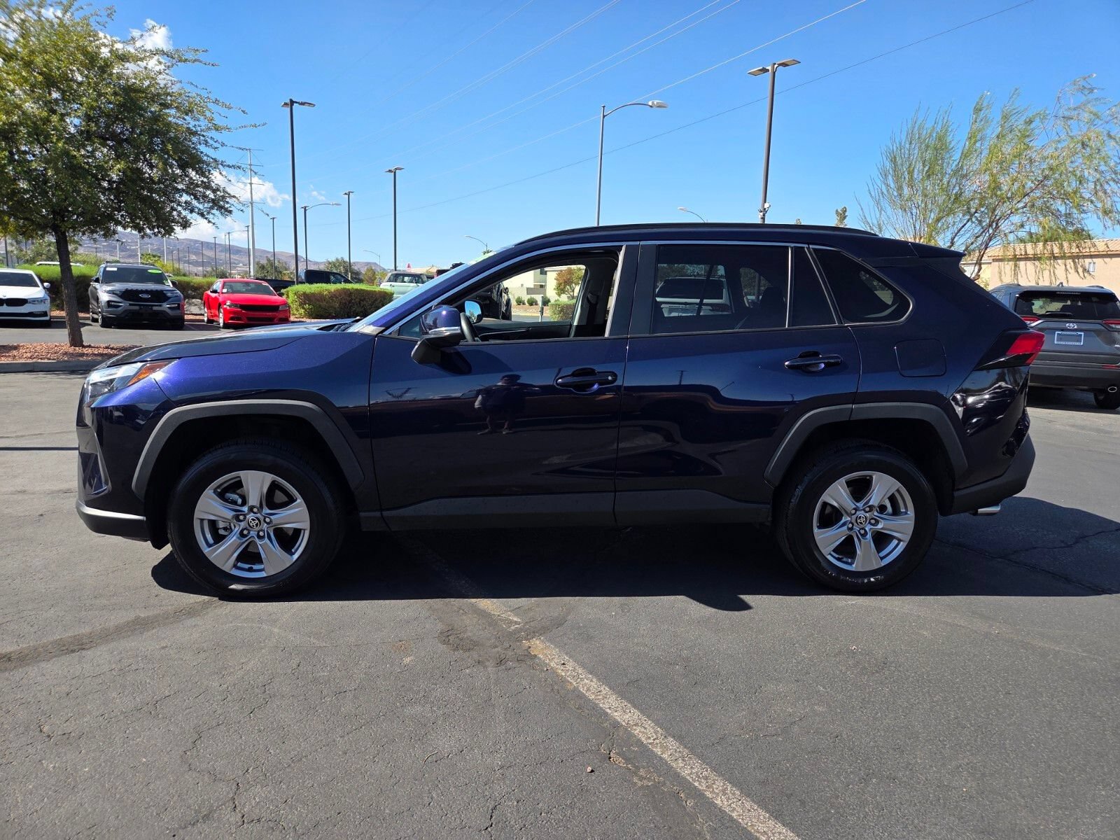 Used 2025 Toyota RAV4 XLE FWD image 3