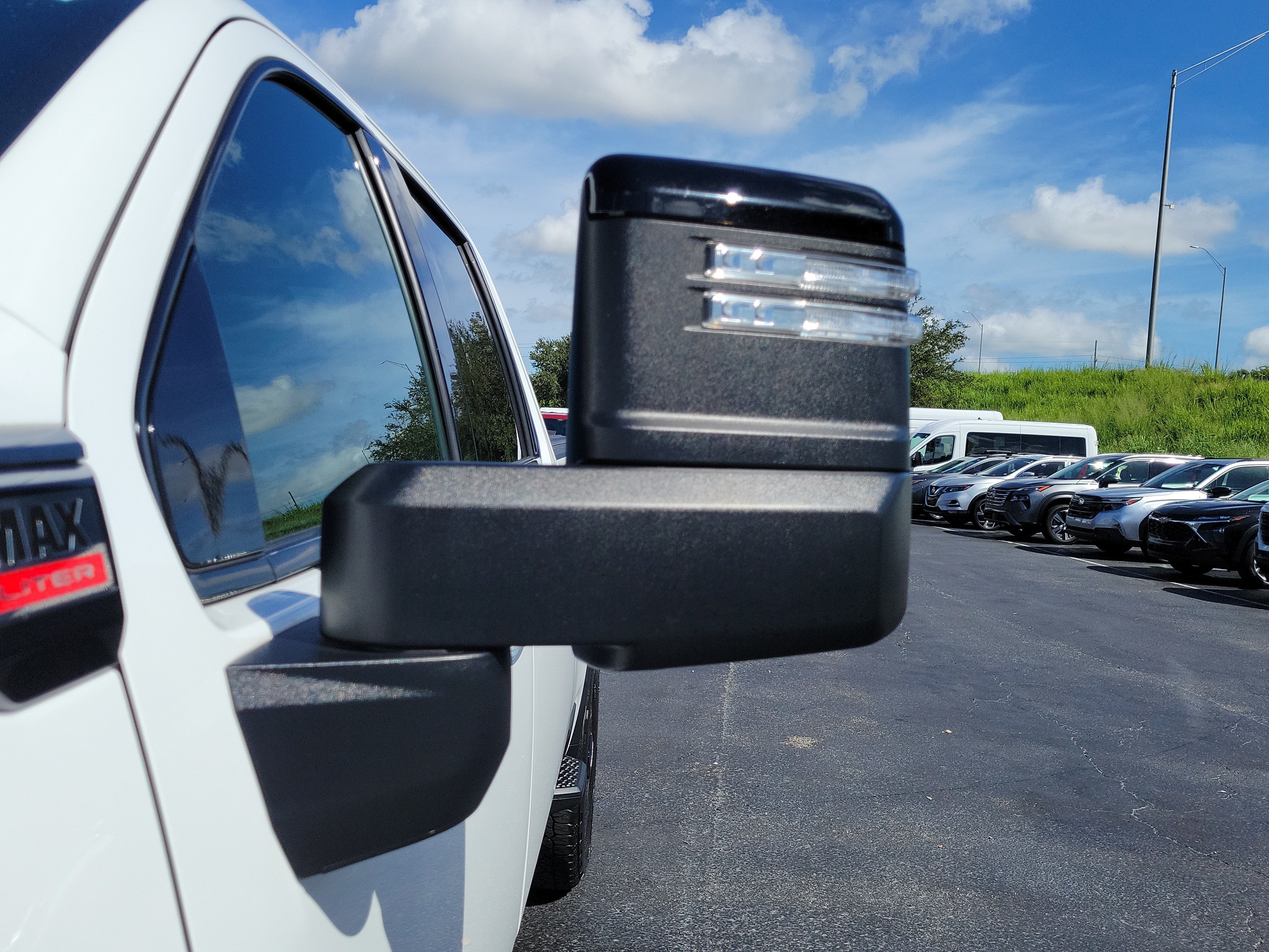 Used 2025 GMC Sierra 2500 AT4 w/ AT4 Premium Plus Package AWD/4WD image 4