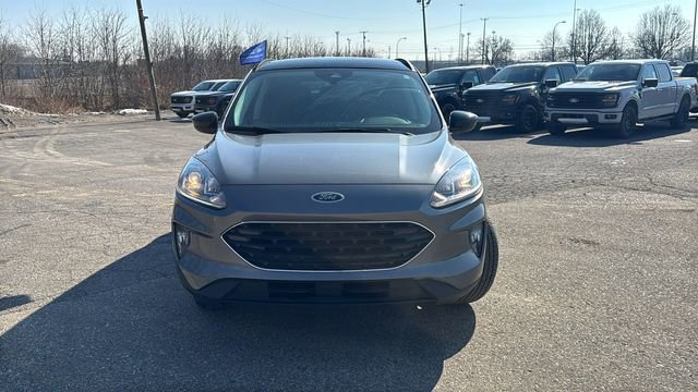 Certified 2022 Ford Escape SEL w/ SEL Stealth AWD Package image 9