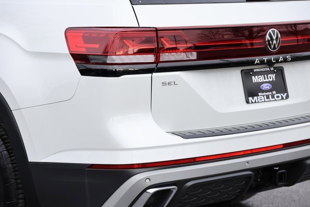 Used 2024 Volkswagen Atlas Peak Edition SEL image 7