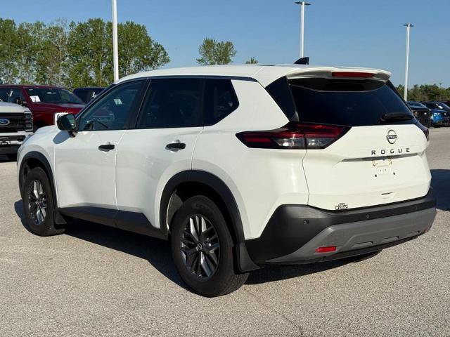 Used 2022 Nissan Rogue S FWD image 3