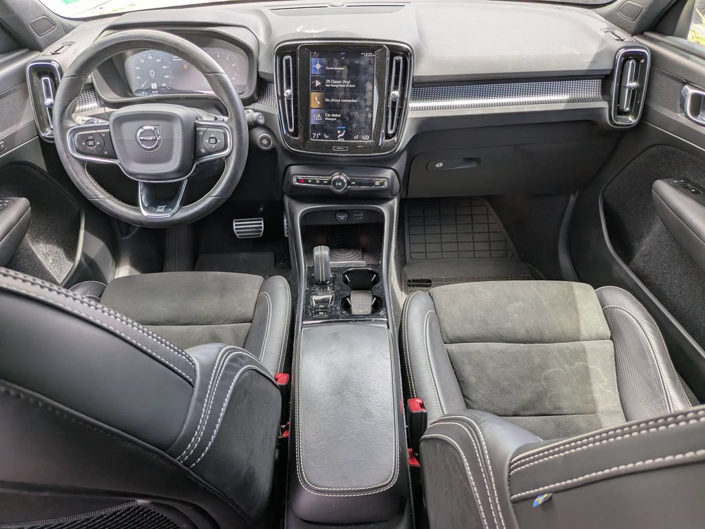 Used 2019 Volvo XC40 T5 R-Design AWD/4WD image 9