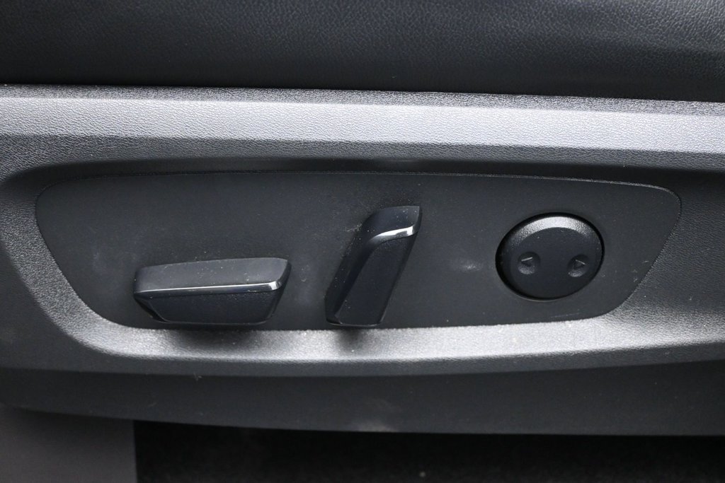 Used 2022 Nissan Pathfinder SL AWD/4WD image 11