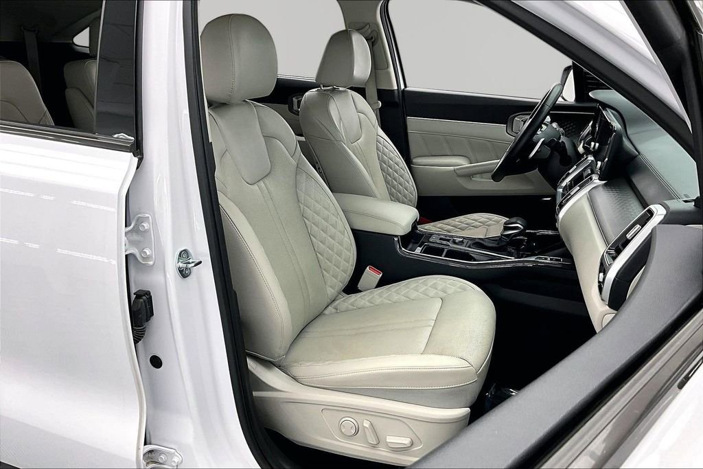 Used 2023 Kia Sorento SX AWD/4WD image 7